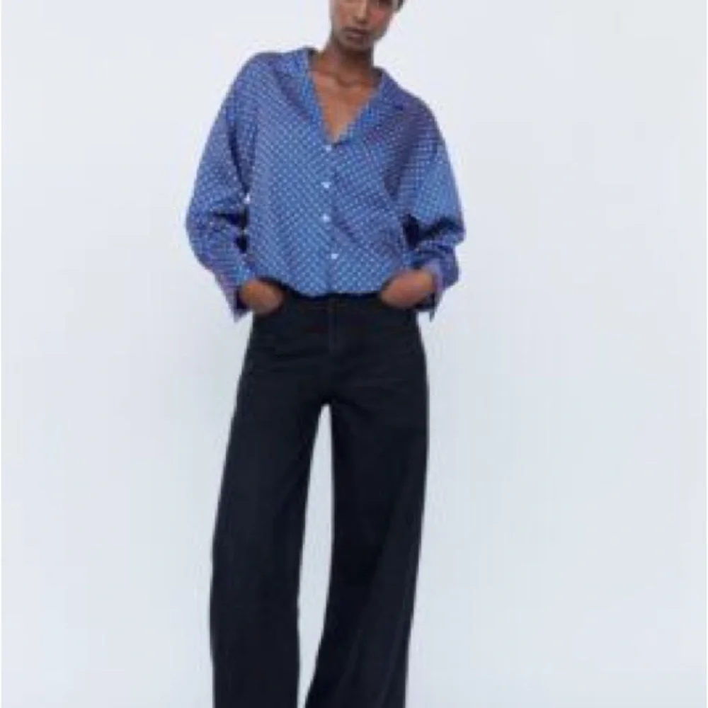 Zara Blue Boxy Satin Button Down Shirt with Notched Collar Size Large - Picture 3 of 10